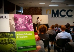 Felső tagozatos, középiskolás és leendő egyetemista diákok jelentkezését várja az ország egyik legismertebb tehetséggondozó intézménye, a Mathias Corvinus Collegium (MCC). Az iskolaidőn túli ingyenes, lexikális tudást átadó és készségfejlesztő képzésekre, korosztálytól függően június közepéig jelentkezhetnek az ambiciózus fiatalok. Felső tagozatos, középiskolás és leendő egyetemista diákok jelentkezését várja az ország egyik legismertebb tehetséggondozó intézménye, a Mathias Corvinus Collegium (MCC). Az iskolaidőn túli ingyenes, lexikális tudást átadó és készségfejlesztő képzésekre, korosztálytól függően június közepéig jelentkezhetnek az ambiciózus fiatalok.