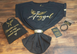 Exkluzív Angyal kollekció Anyáknak: póló, karkötő és kiegészítők prémium csomagolásban Exkluzív Angyal kollekció Anyáknak: póló, karkötő és kiegészítők prémium csomagolásban