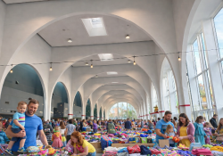 Börze a Pécsimamival április 12-én az új Vásárcsarnokban: baba/gyerek és tini/felnőtt holmikat is beszerezhetsz! Börze a Pécsimamival április 12-én az új Vásárcsarnokban: baba/gyerek és tini/felnőtt holmikat is beszerezhetsz!