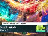 Fénybütykölde a Jakováli Dzsámi kertjében
