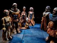 MacbeTT - bábos rítus 14 éven felülieknek a Bóbita Bábszínházban