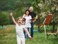 Gyerekbarát kert: mire figyeljünk a kertrendezésnél?