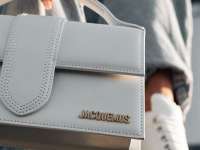 Minimalista outfitek Jacquemus darabokkal