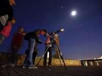 Távcsöves bemutató a Csillagászat Napja alkalmából a Zsolnay Negyedben