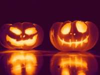 Halloweeni cukorkagyűjtés az UV Birodalomban