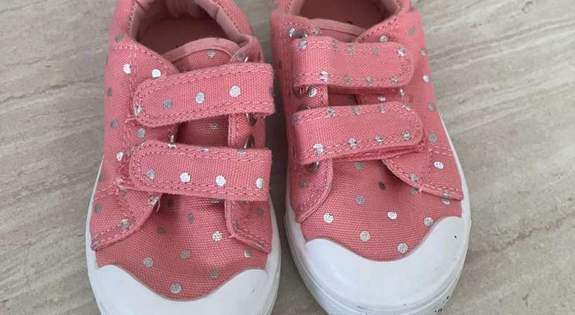 21-es kislány cipő 21-es kislány cipő