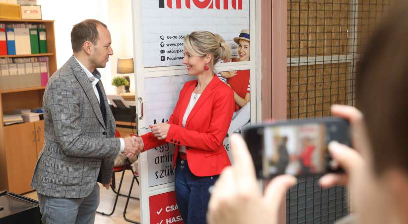 Pécsimami iroda megnyitó - Gellén Nóra, Dr. Őri László